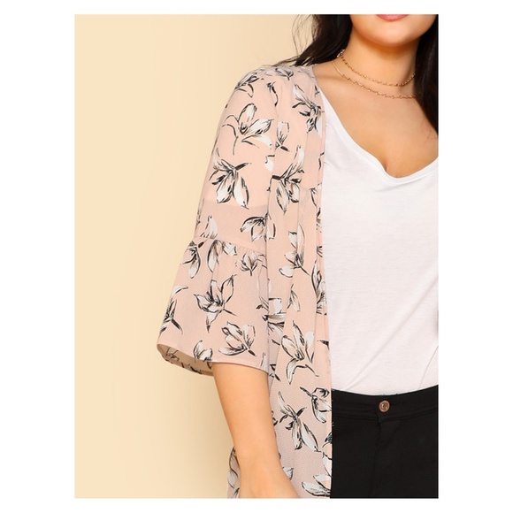 Blush Pink Floral Trumpet Sleeve Kimono - Picture 4 of 5